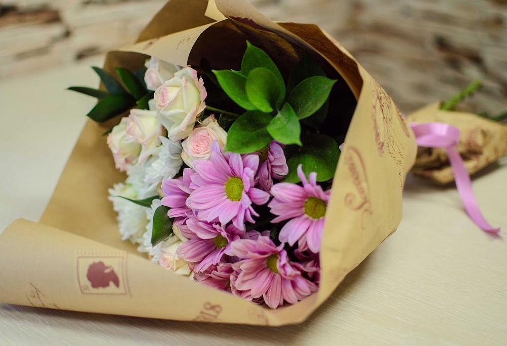 Букет цветов из: Розы и Хризантемы в Караидель