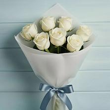 Букет 7 Белых роз Эдлесс Лав в Караидель