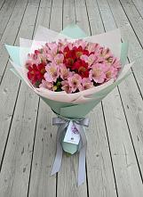 Букет цветов из:  Альстромерии в Караидель