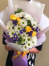 Букет цветов из:  Ирисы, Хризантемы и Розы #REPLACE_PRED# Караидель