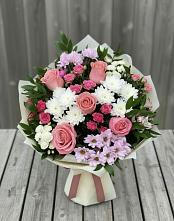 Букет цветов из:  Альстромерии, Гвоздики, Розы и Хризантемы в Караидель