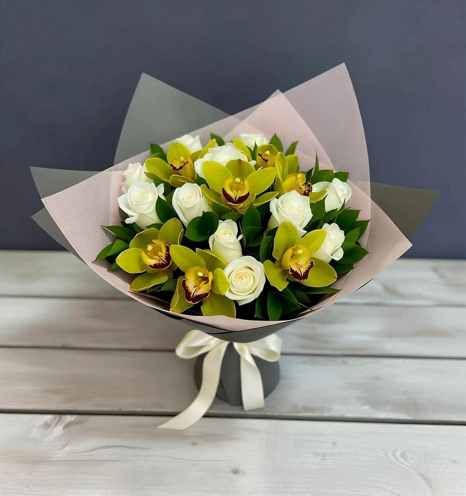 Букет цветов из: Орхидеи и Розы в Караидель