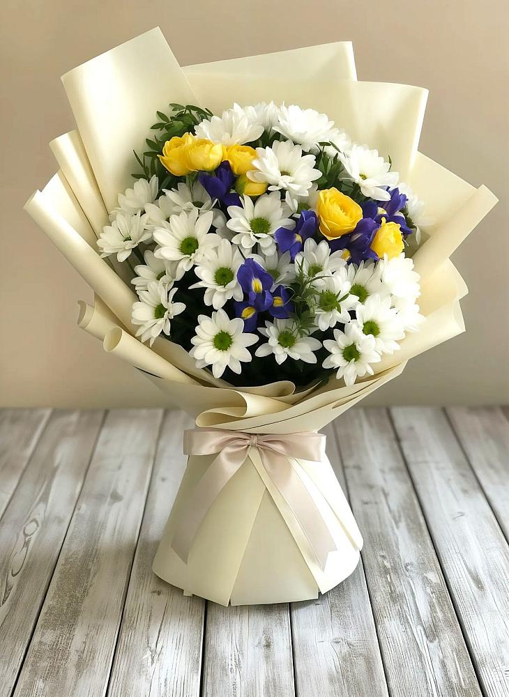 Букет цветов из: Ирисы, Хризантемы и Розы в Караидель
