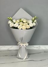 Букет цветов из:  Розы и Лизиантусы в Караидель